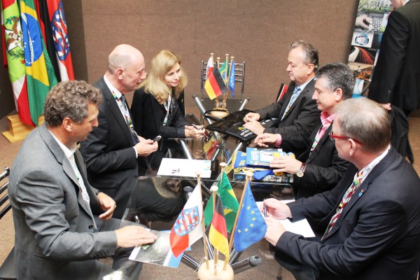 B11_DBWT_Gespraech_Martinelli_Ausschnitt