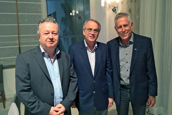 2_Gruppe-Blumenau_redu